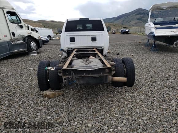 ✅ 2015 Ram 4500 Tradesman • VIN: 3C7WRLFL4FG504061 • Lot: 62880355. Wystawiony na Copart z przebiegiem 217 225 mil. Bezpłatny archiwum sprzedaży aukcyjnych z USA i szczegółowy raport historii pojazdu na DreamBid. Zdjęcie 6.