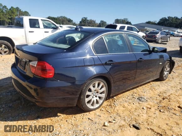 ✅ 2006 BMW 3 Series 330i • VIN: WBAVB33516KS32206 • Lot: 89664025. Listed on Copart with 192,344 mi. Free auction sales archive from the USA and detailed vehicle history report at DreamBid. Image 3.