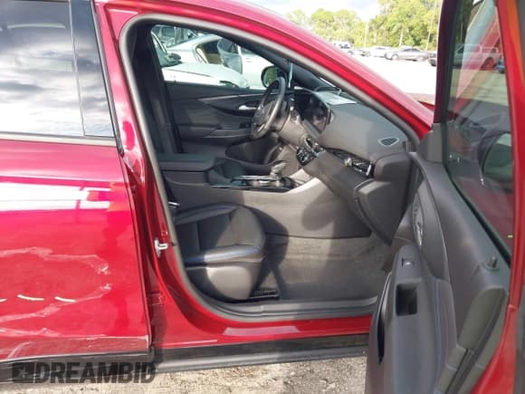 ✅ 2025 Buick Envista Sport Touring • VIN: KL47LBEP3SB147261 • Lot: 43550658. Wystawiony na IAAI z przebiegiem 7 995 mil. Bezpłatny archiwum sprzedaży aukcyjnych z USA i szczegółowy raport historii pojazdu na DreamBid. Zdjęcie 5.