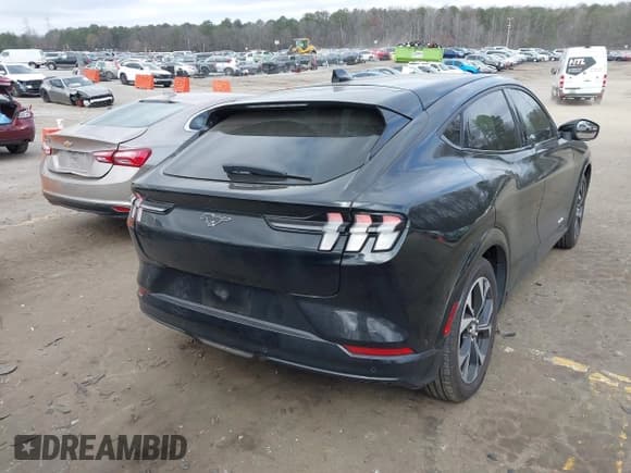 ✅ 2022 Ford Mustang Mach-E Premium • VIN: 3FMTK3R75NMA02044 • Lot: 41716908. Listed on IAAI with 34,871 mi. Free auction sales archive from the USA and detailed vehicle history report at DreamBid. Image 4.