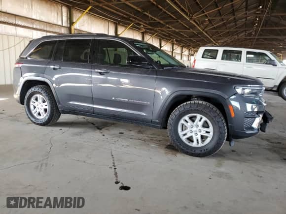 2022 Jeep Grand Cherokee Altitude z VIN 1C4RJGAG1N8596625, wystawiony jako Copart lot #43171925 z przebiegiem 46 941 mil mil oraz Szkoda całkowita • Salvage title. Historia ofert i sprzedaży dostępna na DreamBid. Obrazek 4.
