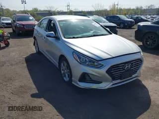 ✅ 2018 Hyundai Sonata Limited • VIN: 5NPE34AF3JH655216 • Lot: 42005578. Listed on IAAI with 35,455 mi. Free auction sales archive from the USA and detailed vehicle history report at DreamBid. Image 1.