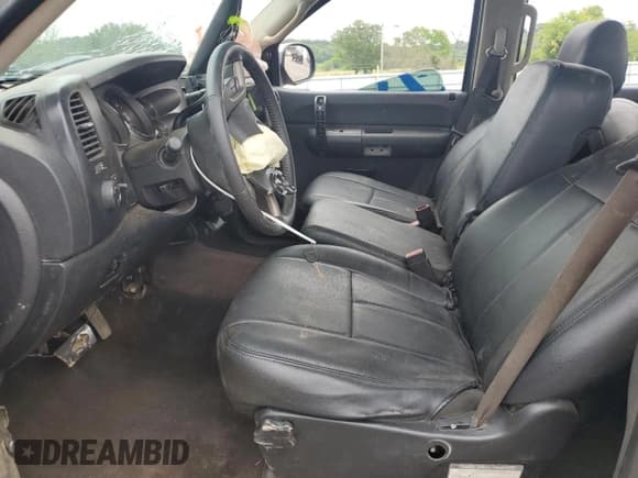 ✅ 2007 Chevrolet Silverado 2500HD 1LT • VIN: 1GCHK23657F557924 • Лот: 67369815. Опубликован ранее на Copart с пробегом 278 962 миль. Бесплатный доступ к архиву аукционных продаж из США и подробный отчёт об истории автомобиля на DreamBid. Изображение 7.