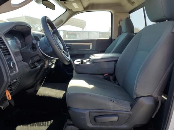 ✅ 2018 Ram 1500 Tradesman • VIN: 3C6JR6DT6JG234293 • Лот: 93442365. Опубликован ранее на Copart с пробегом 255 056 миль. Бесплатный доступ к архиву аукционных продаж из США и подробный отчёт об истории автомобиля на DreamBid. Изображение 7.