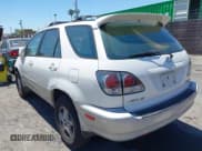✅ 2002 Lexus RX 300 • VIN: JTJGF10U220139391 • Lot: 42526142. Listed on IAAI with 294,776 mi. Free auction sales archive from the USA and detailed vehicle history report at DreamBid. Image 3.