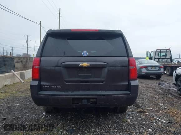 2016 Chevrolet Suburban LS with VIN 1GNSKGKC8GR416555, listed as a IAAI auction lot 41230592 with 140,549 mi miles and . Bid and sale history available at DreamBid. Image 16.