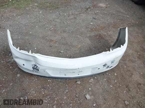 ✅ 2011 Buick Regal CXL RL4 • VIN: W04GS5EC9B1006007 • Lot: 42215556. Listed on IAAI with 173,138 mi. Free auction sales archive from the USA and detailed vehicle history report at DreamBid. Image 12.