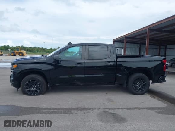 ✅ 2023 Chevrolet Silverado 1500 Custom • VIN: 3GCPABEK6PG159709 • Lot: 43142018. Wystawiony na IAAI z przebiegiem Nie podano. Bezpłatny archiwum sprzedaży aukcyjnych z USA i szczegółowy raport historii pojazdu na DreamBid. Zdjęcie 14.