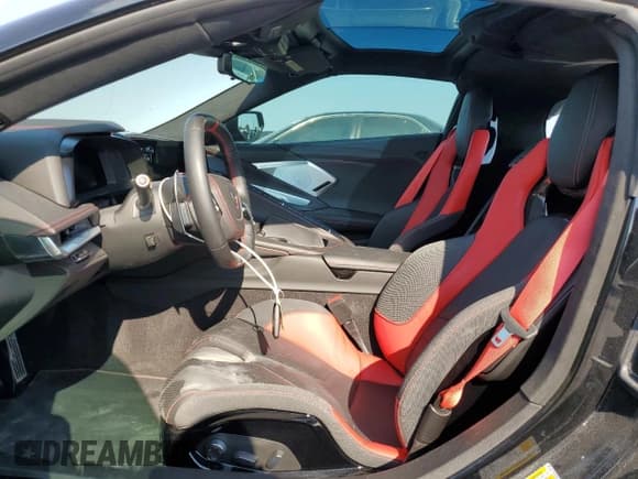 ✅ 2022 Chevrolet Corvette 3LT • VIN: 1G1YC2D46N5103137 • Лот: 69630804. Опубликован ранее на Copart с пробегом 2 099 миль. Бесплатный доступ к архиву аукционных продаж из США и подробный отчёт об истории автомобиля на DreamBid. Изображение 7.