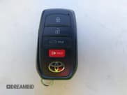 ✅ 2024 Toyota Crown XLE • VIN: JTDAAAAF2R3027013 • Lot: 42226856. Wystawiony na IAAI z przebiegiem 26 393 mil. Bezpłatny archiwum sprzedaży aukcyjnych z USA i szczegółowy raport historii pojazdu na DreamBid. Zdjęcie 11.