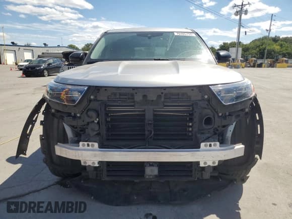 ✅ 2022 Ford Explorer Limited • VIN: 1FMSK7FH0NGA30280 • Lot: 70485755. Wystawiony na Copart z przebiegiem 76 047 mil. Bezpłatny archiwum sprzedaży aukcyjnych z USA i szczegółowy raport historii pojazdu na DreamBid. Zdjęcie 5.
