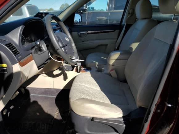 ✅ 2008 Hyundai Santa Fe GLS • VIN: 5NMSG13D18H152857 • Лот: 75560954. Размещён на Copart с пробегом 173 205 миль миль. Получите бесплатный доступ к архиву аукционных продаж из США и посмотрите подробный отчёт об истории автомобиля на DreamBid. Изображение 7.