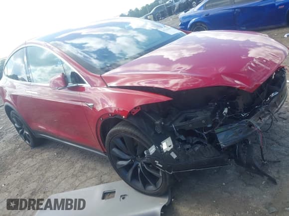 ✅ 2018 Tesla Model X 75D • VIN: 5YJXCBE20JF141228 • Lot: 42763899. Listed on IAAI with Not provided. Free auction sales archive from the USA and detailed vehicle history report at DreamBid. Image 1.