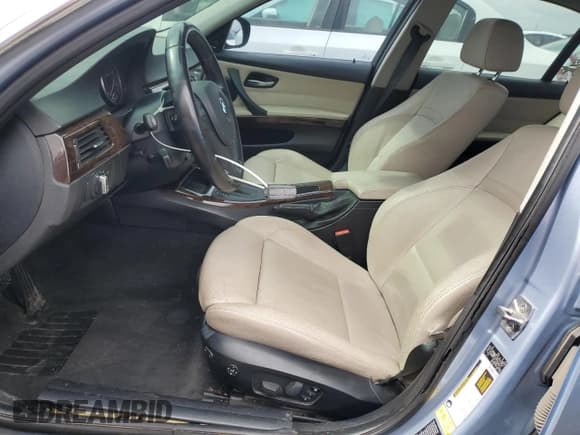 ✅ 2011 BMW 3 Series 335d • VIN: WBAPN7C55BA781768 • Lot: 55140225. Wystawiony na Copart z przebiegiem 211 642 mil. Bezpłatny archiwum sprzedaży aukcyjnych z USA i szczegółowy raport historii pojazdu na DreamBid. Zdjęcie 7.