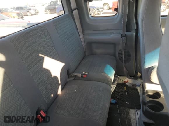 ✅ 1997 Ford F-150 • VIN: 1FTDX17W5VKB78253 • Lot: 87024415. Listed on Copart with 303,843 mi. Free auction sales archive from the USA and detailed vehicle history report at DreamBid. Image 10.