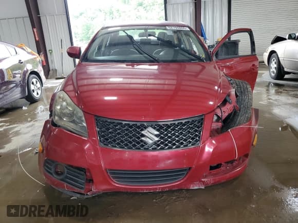 ✅ 2012 Suzuki Kizashi SE • VIN: JS2RF9A3XC6100603 • Лот: 62705995. Опубликован ранее на Copart с пробегом 186 317 миль. Бесплатный доступ к архиву аукционных продаж из США и подробный отчёт об истории автомобиля на DreamBid. Изображение 5.