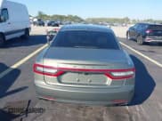 ✅ 2017 Lincoln Continental Select • VIN: 1LN6L9TP6H5620957 • Lot: 43713567. Wystawiony na IAAI z przebiegiem 99 729 mil. Bezpłatny archiwum sprzedaży aukcyjnych z USA i szczegółowy raport historii pojazdu na DreamBid. Zdjęcie 16.