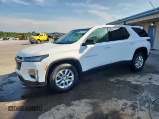 ✅ 2022 Chevrolet Traverse LS • VIN: 1GNERFKW2NJ163886 • Lot: 64404325. Wystawiony na Copart z przebiegiem 45 207 mil. Bezpłatny archiwum sprzedaży aukcyjnych z USA i szczegółowy raport historii pojazdu na DreamBid. Zdjęcie 1.