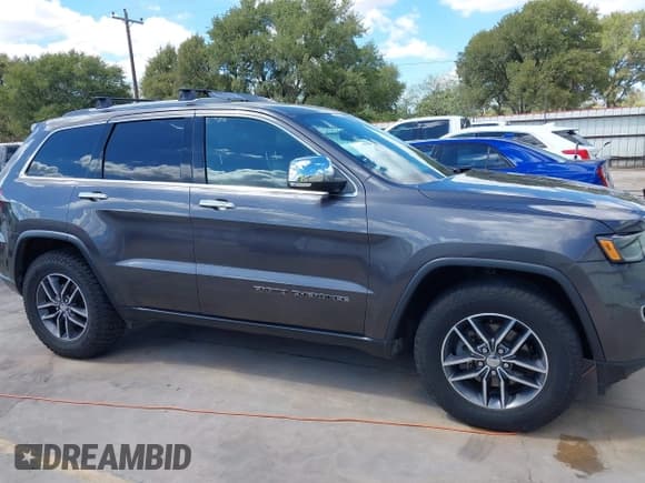 ✅ 2017 Jeep Grand Cherokee Limited • VIN: 1C4RJEBG2HC915552 • Lot: 43256726. Wystawiony na IAAI z przebiegiem 202 855 mil. Bezpłatny archiwum sprzedaży aukcyjnych z USA i szczegółowy raport historii pojazdu na DreamBid. Zdjęcie 14.