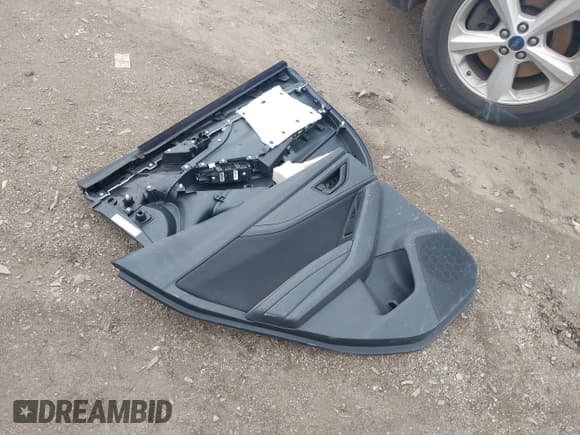 ✅ 2018 Subaru Crosstrek • VIN: JF2GTAAC9J9326916 • Lot: 41150354. Wystawiony na IAAI z przebiegiem 95 178 mil. Bezpłatny archiwum sprzedaży aukcyjnych z USA i szczegółowy raport historii pojazdu na DreamBid. Zdjęcie 12.