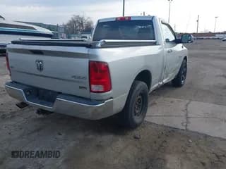 ✅ 2010 Dodge 1500 ST • VIN: 3D7JV1EP9AG107925 • Lot: 42024245. Wystawiony na IAAI z przebiegiem 151 980 mil. Bezpłatny archiwum sprzedaży aukcyjnych z USA i szczegółowy raport historii pojazdu na DreamBid. Zdjęcie 4.