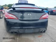 ✅ 2010 Hyundai Genesis Coupe • VIN: KMHHU6KH0AU017481 • Lot: 43252589. Wystawiony na IAAI z przebiegiem 132 076 mil. Bezpłatny archiwum sprzedaży aukcyjnych z USA i szczegółowy raport historii pojazdu na DreamBid. Zdjęcie 16.