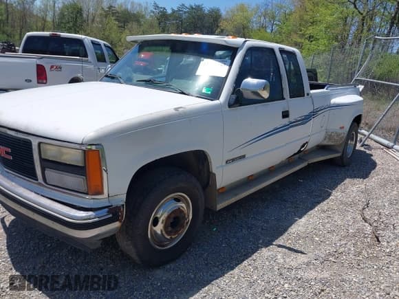 ✅ 1991 GMC Sierra 1500 • VIN: 2GTHC39N2M1512024 • Lot: 42133143. Wystawiony na IAAI z przebiegiem 216 701 mil. Bezpłatny archiwum sprzedaży aukcyjnych z USA i szczegółowy raport historii pojazdu na DreamBid. Zdjęcie 2.