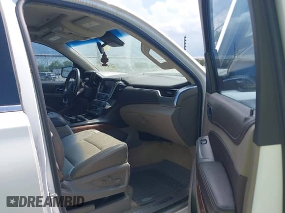 ✅ 2016 Chevrolet Suburban LTZ • VIN: 1GNSCJKC7GR258686 • Lot: 42787175. Wystawiony na IAAI z przebiegiem Nie podano. Bezpłatny archiwum sprzedaży aukcyjnych z USA i szczegółowy raport historii pojazdu na DreamBid. Zdjęcie 5.