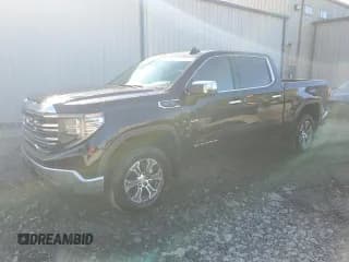 ✅ 2025 GMC Sierra 1500 SLT • VIN: 1GTUUDEDXSZ292683 • Лот: 87247175. Опубликован ранее на Copart с пробегом 10 883 миль. Бесплатный доступ к архиву аукционных продаж из США и подробный отчёт об истории автомобиля на DreamBid. Изображение 1.