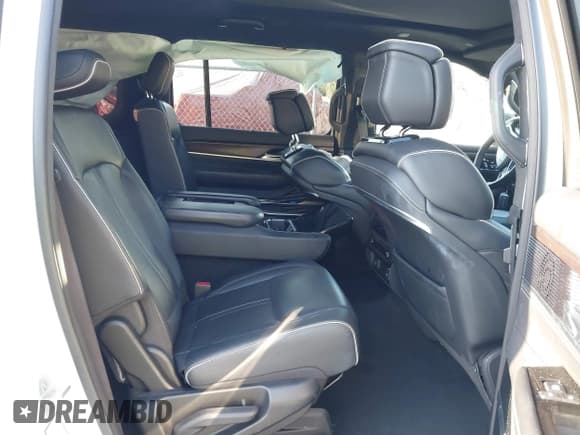 ✅ 2023 Jeep Grand Wagoneer Series II • VIN: 1C4SJVFP6PS540409 • Lot: 43350887. Listed on IAAI with 46,256 mi. Free auction sales archive from the USA and detailed vehicle history report at DreamBid. Image 8.