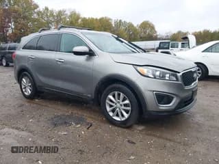 ✅ 2017 Kia Sorento LX • VIN: 5XYPGDA58HG209729 • Lot: 43548801. Wystawiony na IAAI z przebiegiem 199 270 mil. Bezpłatny archiwum sprzedaży aukcyjnych z USA i szczegółowy raport historii pojazdu na DreamBid. Zdjęcie 1.