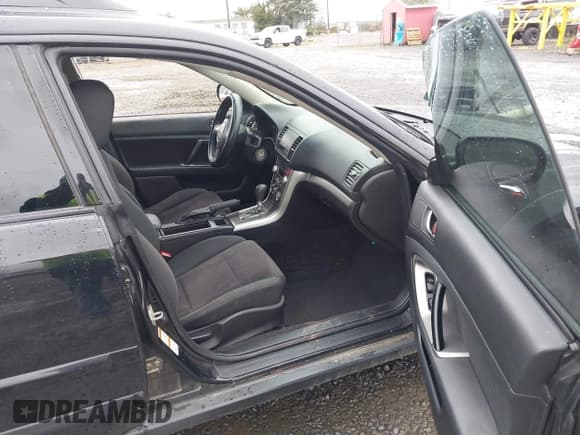 ✅ 2008 Subaru Outback • VIN: 4S4BP60C287332702 • Lot: 43712993. Listed on IAAI with 178,596 mi. Free auction sales archive from the USA and detailed vehicle history report at DreamBid. Image 5.