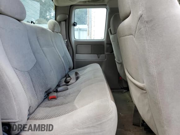 ✅ 2005 Chevrolet Silverado 1500 LS • VIN: 1GCEC19V45Z300760 • Лот: 77797804. Опубликован ранее на Copart с пробегом 237 263 миль. Бесплатный доступ к архиву аукционных продаж из США и подробный отчёт об истории автомобиля на DreamBid. Изображение 10.