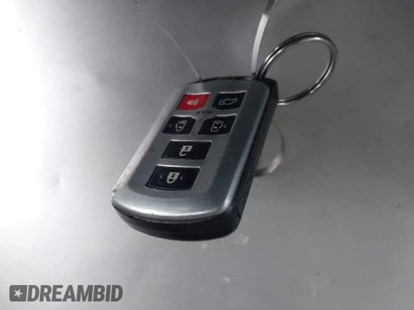 ✅ 2013 Toyota Sienna XLE AAS • VIN: 5TDYK3DC5DS386789 • Lot: 42164870. Listed on IAAI with 171,786 mi. Free auction sales archive from the USA and detailed vehicle history report at DreamBid. Image 11.