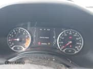 ✅ 2017 Jeep Renegade Latitude • VIN: ZACCJABB7HPF68976 • Lot: 43373622. Wystawiony na IAAI z przebiegiem 206 466 mil. Bezpłatny archiwum sprzedaży aukcyjnych z USA i szczegółowy raport historii pojazdu na DreamBid. Zdjęcie 7.