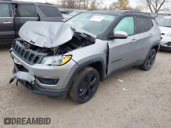 2020 Jeep Compass Latitude z VIN 3C4NJDBB5LT229144, wystawiony jako IAAI lot #41448885 z przebiegiem 53 534 mil mil oraz . Historia ofert i sprzedaży dostępna na DreamBid. Obrazek 2.