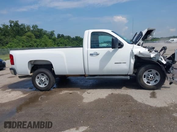 ✅ 2013 Chevrolet Silverado 2500HD Work Truck • VIN: 1GC0CVCG0DF100860 • Лот: 43059586. Опубликован ранее на IAAI с пробегом 109 567 миль. Бесплатный доступ к архиву аукционных продаж из США и подробный отчёт об истории автомобиля на DreamBid. Изображение 14.