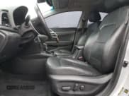 ✅ 2017 Hyundai Elantra Limited • VIN: 5NPD84LF5HH017831 • Lot: 82320665. Wystawiony na Copart z przebiegiem 136 832 mil. Bezpłatny archiwum sprzedaży aukcyjnych z USA i szczegółowy raport historii pojazdu na DreamBid. Zdjęcie 7.