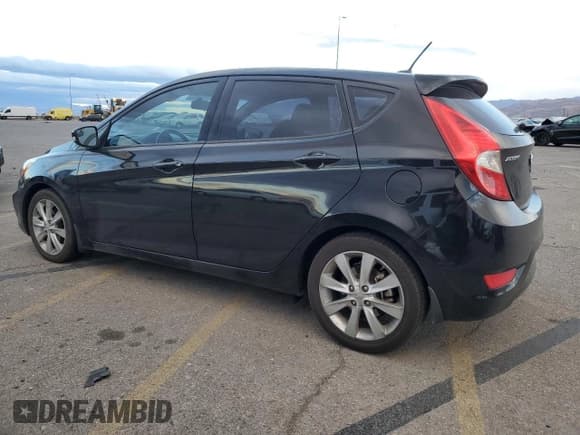 ✅ 2014 Hyundai Accent SE • VIN: KMHCU5AE3EU170423 • Лот: 76746704. Опубликован ранее на Copart с пробегом 104 112 миль. Бесплатный доступ к архиву аукционных продаж из США и подробный отчёт об истории автомобиля на DreamBid. Изображение 2.