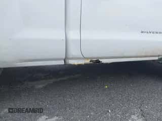 2014 Chevrolet Silverado 1500 Work Truck z VIN 1GCNCPEH9EZ141382, wystawiony jako IAAI lot #43196402 z przebiegiem 63 510 mil mil oraz . Historia ofert i sprzedaży dostępna na DreamBid. Obrazek 6.