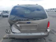 ✅ 2004 Ford Freestar SE • VIN: 2FMZA51674BA62080 • Lot: 43188329. Wystawiony na IAAI z przebiegiem 131 737 mil. Bezpłatny archiwum sprzedaży aukcyjnych z USA i szczegółowy raport historii pojazdu na DreamBid. Zdjęcie 6.