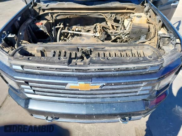 ✅ 2020 Chevrolet Silverado 2500HD High Country • VIN: 1GC4YRE75LF139904 • Лот: 91202735. Опубликован ранее на Copart с пробегом 161 033 миль. Бесплатный доступ к архиву аукционных продаж из США и подробный отчёт об истории автомобиля на DreamBid. Изображение 11.