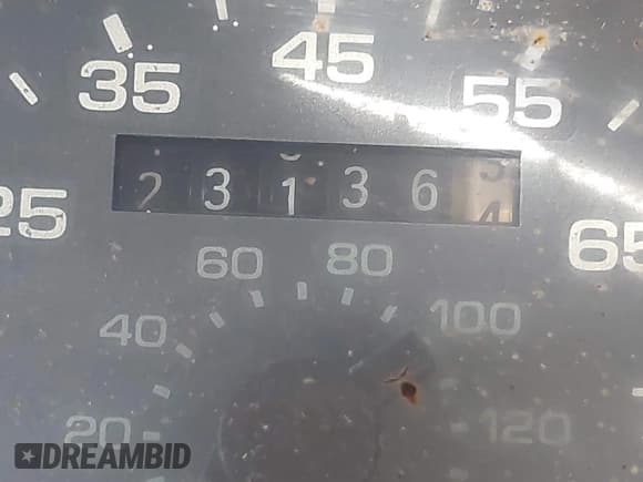 ✅ 1987 Ford Mustang • VIN: 1FABP40A9HF168657 • Lot: 42181474. Listed on IAAI with 231,362 mi. Free auction sales archive from the USA and detailed vehicle history report at DreamBid. Image 6.