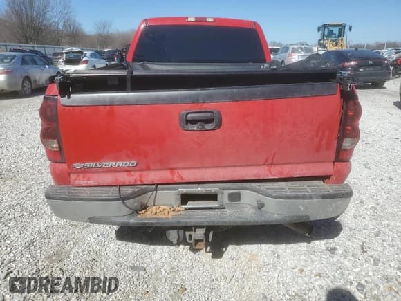 ✅ 2006 Chevrolet Silverado 2500HD LT2 • VIN: 1GCHK23D66F157528 • Lot: 47377505. Wystawiony na Copart z przebiegiem 209 391 mil. Bezpłatny archiwum sprzedaży aukcyjnych z USA i szczegółowy raport historii pojazdu na DreamBid. Zdjęcie 6.