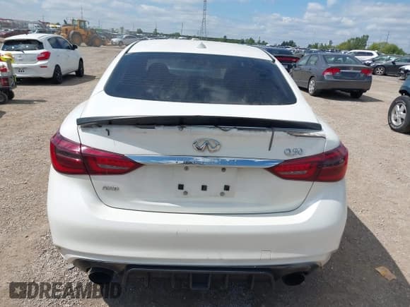 ✅ 2018 Infiniti Q50 Luxe • VIN: JN1EV7AR2JM430994 • Lot: 43127144. Listed on IAAI with 90,919 mi. Free auction sales archive from the USA and detailed vehicle history report at DreamBid. Image 16.