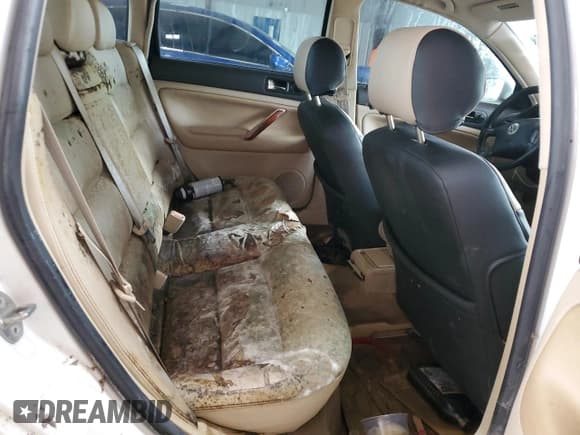 ✅ 2000 Volkswagen Passat • VIN: WVWUH23B7YE334348 • Lot: 65120385. Wystawiony na Copart z przebiegiem Nie podano. Bezpłatny archiwum sprzedaży aukcyjnych z USA i szczegółowy raport historii pojazdu na DreamBid. Zdjęcie 10.