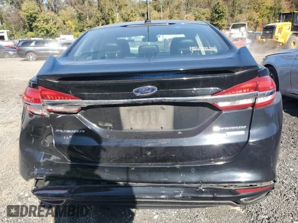 ✅ 2017 Ford Fusion Titanium • VIN: 3FA6P0K91HR102362 • Lot: 87445665. Wystawiony na Copart z przebiegiem 67 893 mil. Bezpłatny archiwum sprzedaży aukcyjnych z USA i szczegółowy raport historii pojazdu na DreamBid. Zdjęcie 6.