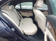 ✅ 2017 Mercedes-Benz E 300 Luxury • VIN: WDDZF4KB1HA030874 • Lot: 42508006. Wystawiony na IAAI z przebiegiem 109 580 mil. Bezpłatny archiwum sprzedaży aukcyjnych z USA i szczegółowy raport historii pojazdu na DreamBid. Zdjęcie 8.