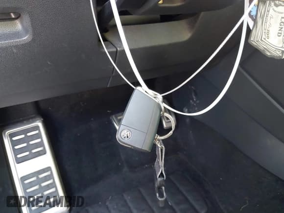 ✅ 2021 Volkswagen Tiguan SE • VIN: 3VV3B7AX5MM007669 • Lot: 43480905. Wystawiony na IAAI z przebiegiem 66 275 mil. Bezpłatny archiwum sprzedaży aukcyjnych z USA i szczegółowy raport historii pojazdu na DreamBid. Zdjęcie 11.