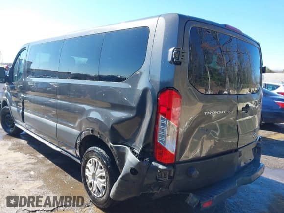 ✅ 2017 Ford Transit XL • VIN: 1FBZX2ZM0HKB13343 • Lot: 41564409. Wystawiony na IAAI z przebiegiem 416 916 mil. Bezpłatny archiwum sprzedaży aukcyjnych z USA i szczegółowy raport historii pojazdu na DreamBid. Zdjęcie 6.